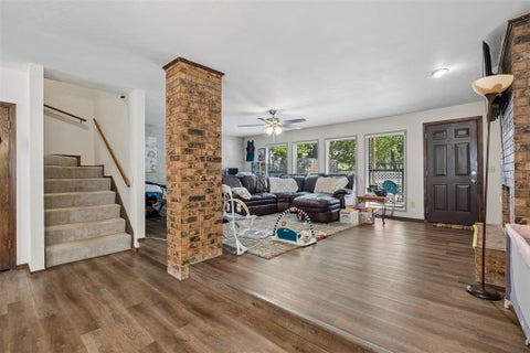 Photo of 1713 Windhill Avenue, Edmond, OK 73034 (MLS # 1242922)