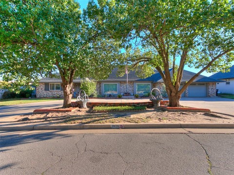 Photo of 3612 NW 44th Street, Oklahoma City, OK 73112 (MLS # 1251939)
