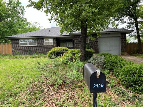 Photo of 2908 Hickory Lane, Edmond, OK 73034 (MLS # 1229602)