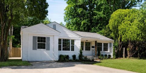Photo of 1117 W Symmes Street, Norman, OK 73069 (MLS # 1229545)