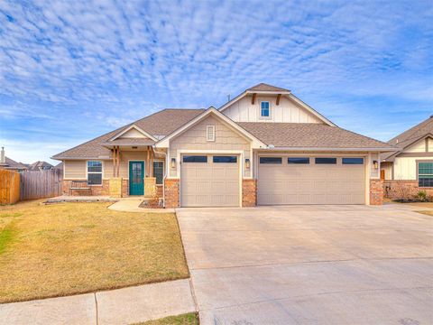 Photo of 9140 NW 117th Street, Yukon, OK 73099 (MLS # 1220080)