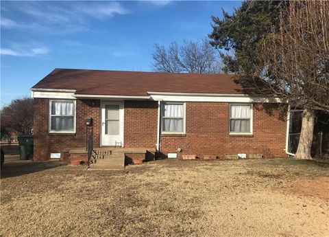 Photo of 415 Showalter Drive, Midwest City, OK 73110 (MLS # 1218877)