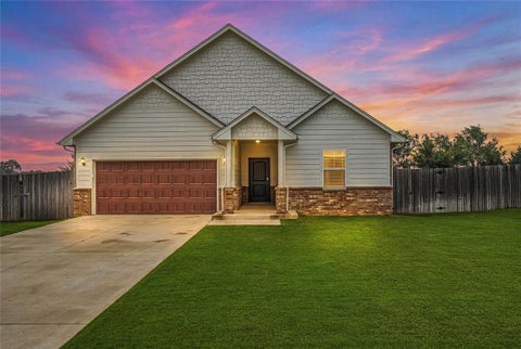 Photo of 1261 Round Leaf Road, Edmond, OK 73034 (MLS # 1235995)