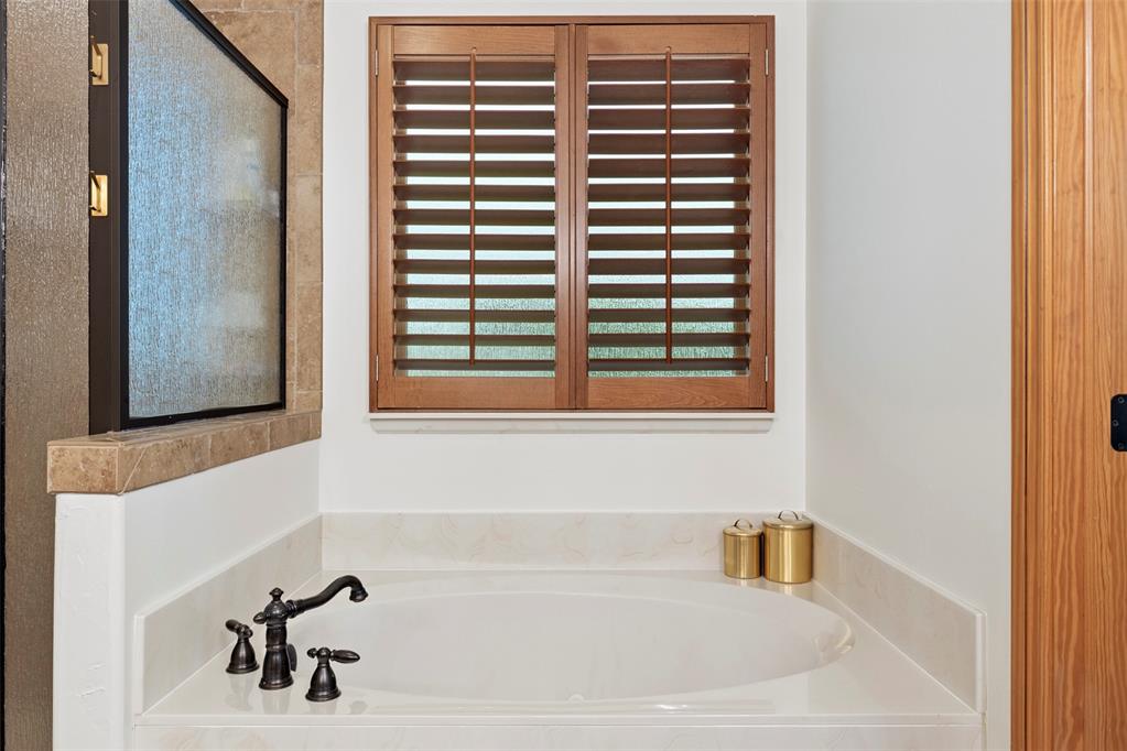 Shawnee, Oklahoma 74804, United States, 4 Bedrooms Bedrooms, ,3 BathroomsBathrooms,Residential,Active,153311