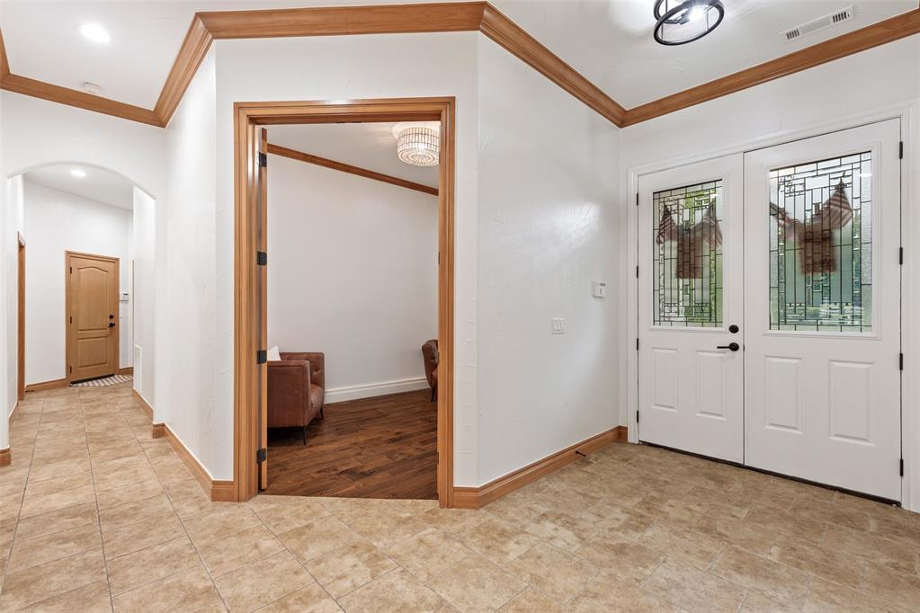 Shawnee, Oklahoma 74804, United States, 4 Bedrooms Bedrooms, ,3 BathroomsBathrooms,Residential,Active,153311