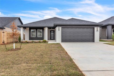 Photo of 502 Grand Sycamore Drive, Washington, OK 73093 (MLS # 1191178)