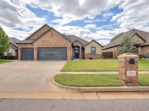 Photo of 2513 Wayne Cutt Avenue, Yukon, OK 73099 (MLS # 1228160)