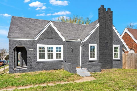 Photo of 1301 N McKinley Avenue, Oklahoma City, OK 73106 (MLS # 1251908)
