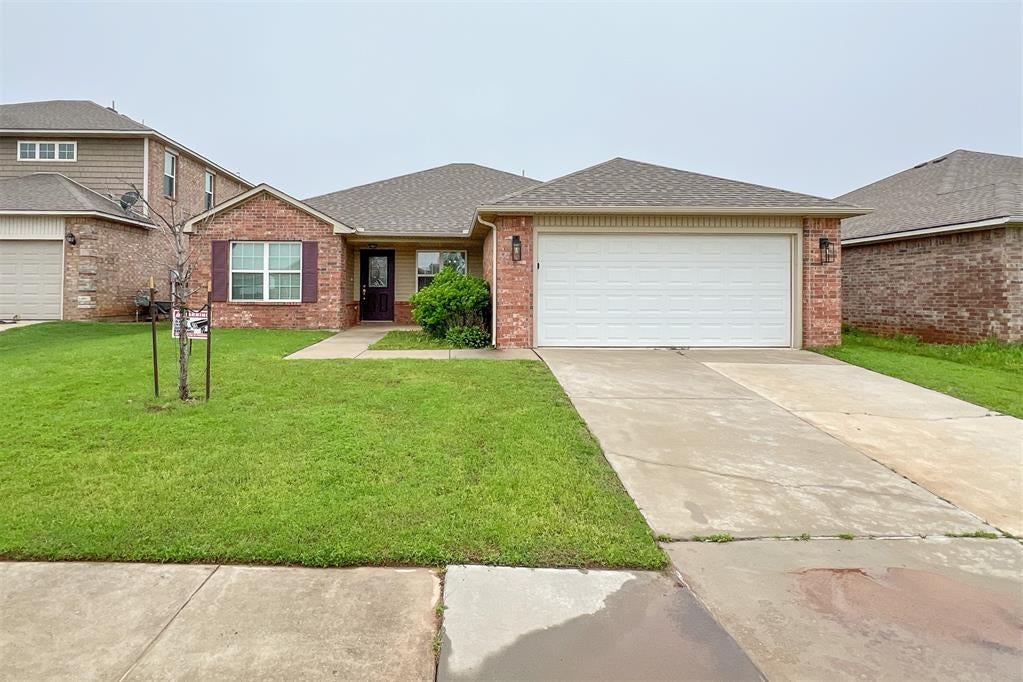 Photo 1 of 26 — 2901 Cider Mill Lane, Yukon, OK 73099