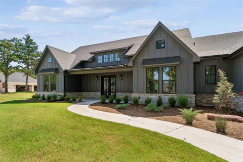 Photo of 12800 Hidden Trail TRL, Arcadia, OK 73007 (MLS # 1199633)