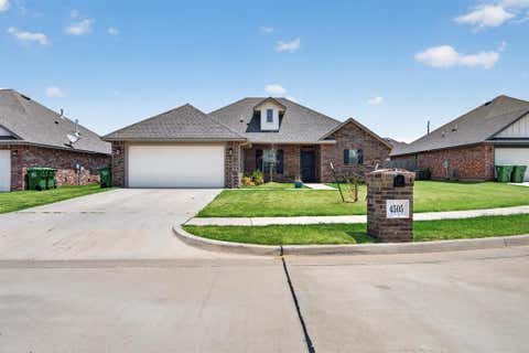 Photo of 4505 Black Mesa Lane, Yukon, OK 73099 (MLS # 1242443)