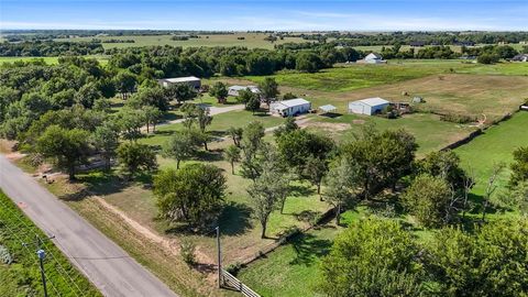 Photo of 16925 W Wilshire Boulevard, Yukon, OK 73099 (MLS # 1195364)