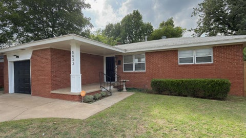 Photo of 5433 S Linn Avenue, Oklahoma City, OK 73119 (MLS # 1236874)