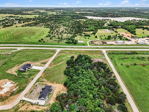 Photo of 900 Creekside Trail, Guthrie, OK 73044 (MLS # 1210412)