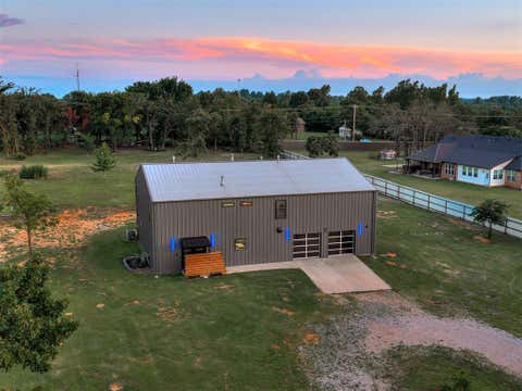 Photo of 14668 Circle Drive, Choctaw, OK 73020 (MLS # 1239795)