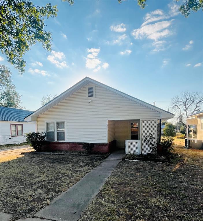 Photo 1 of 11 — 1305 Klabzuba Avenue, Prague, OK 74864