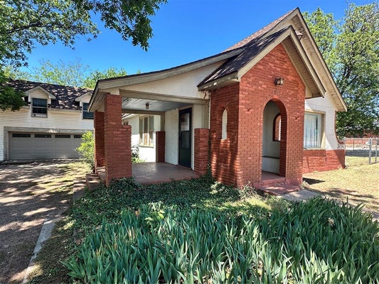 ADDRESS PRIVATE, SAYRE, OK 73662 - Image c1d8899a6e6ca07f0ce19ecd8129bd2a/4044864241