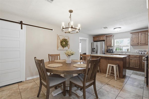 605 SW 7TH ST, LINDSAY, OK 73052 - Image c1fe9c873d47526d4f331a13dcec46c5/3685267818