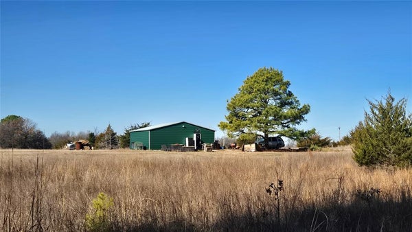 30995 TERRITORY CREEK DR, WANETTE, OK 74878 - Image c2e98febf96bbb94cb43f4b4cf3ea6bb/2477111229