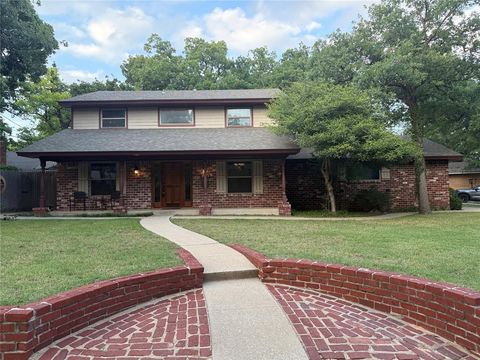 Photo of 1800 N RollingRidge Avenue, Bethany, OK 73008 (MLS # 1230932)