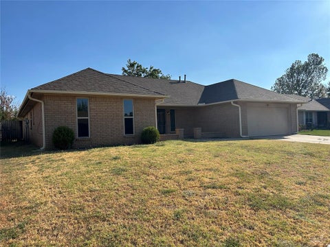 Photo of 32 Corona Drive, Oklahoma City, OK 73149 (MLS # 1248854)