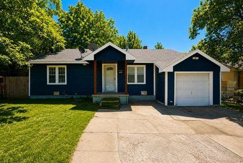 Photo of 1128 SW 38th Street, Oklahoma City, OK 73109 (MLS # 1230300)