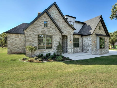 Photo of 13025 Stagecoach Trail, Arcadia, OK 73007 (MLS # 1249214)