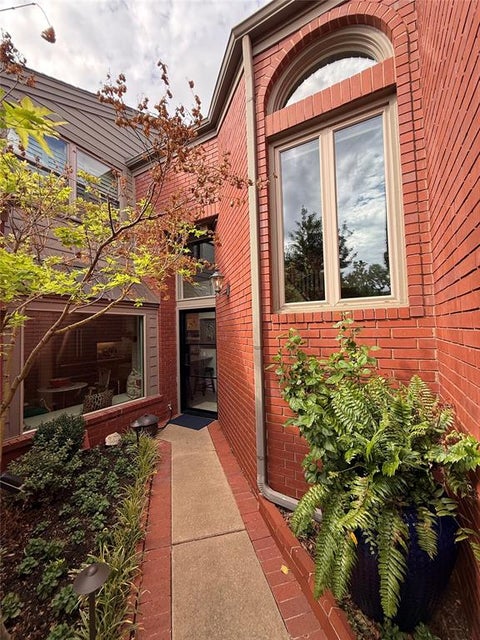 Photo of 2825 NW Grand Boulevard #19, Nichols Hills, OK 73116 (MLS # 1253845)