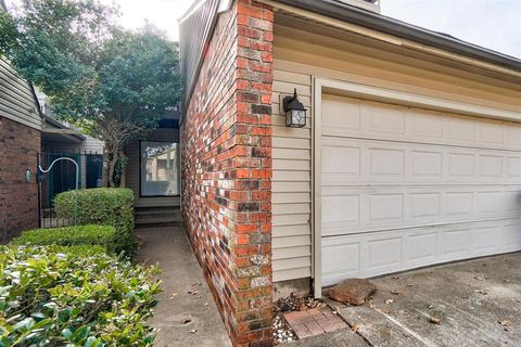 Photo of 2030 Three Stars Road, Edmond, OK 73034 (MLS # 1229606)