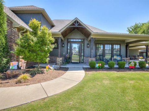 Photo of 8432 SW 110th Court, Oklahoma City, OK 73173 (MLS # 1228815)