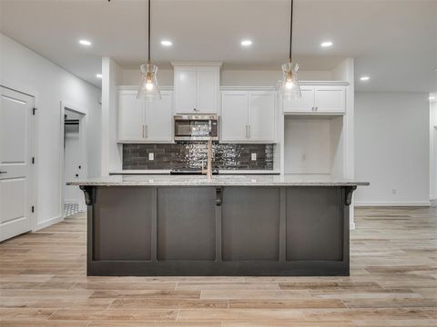 Photo of 1817 Long Cove Avenue, Yukon, OK 73099 (MLS # 1227112)