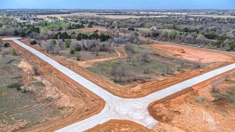 Photo of 1701 Big sky Circle, Guthrie, OK 73044 (MLS # 1251615)