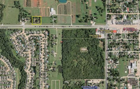 Photo of 1633 W Main Street, Yukon, OK 73099 (MLS # 1230693)