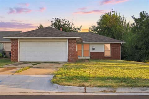 Photo of 840 NW 104th Street, Oklahoma City, OK 73114 (MLS # 1243845)