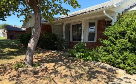 Photo of 3808 Windsor Avenue, Oklahoma City, OK 73116 (MLS # 1250995)