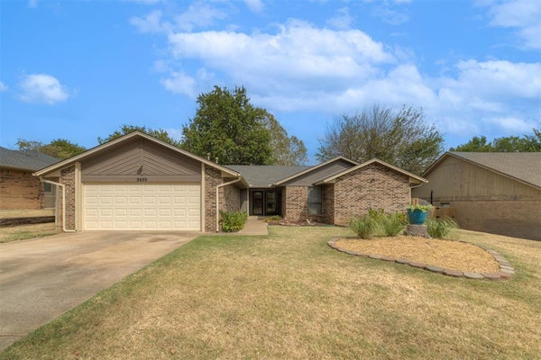 2600 VALLEY BROOK DR, EDMOND, OK 73034 - Image c7a26be80a3b6031e54c1aec5b4e4e89/4224795609