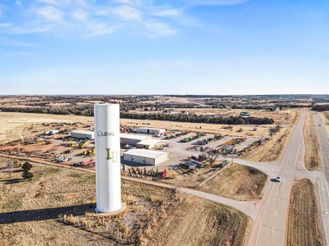 Photo of 1001 Meadow park Road, Guthrie, OK 73044 (MLS # 1210852)
