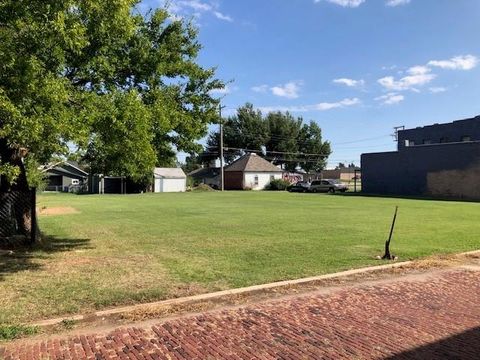 Photo of 514 W Wade Street, El Reno, OK 73036 (MLS # 1200257)