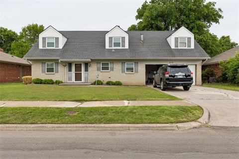 Photo of 3112 Center Street, Oklahoma City, OK 73120 (MLS # 1252311)