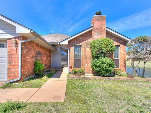 Photo of 7317 Louisburg Drive, Oklahoma City, OK 73162 (MLS # 1233184)