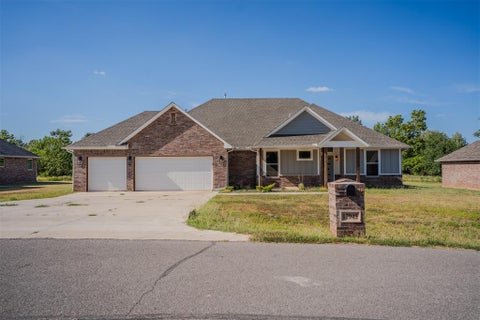 Photo of 17945 Salem Road, Choctaw, OK 73020 (MLS # 1244815)
