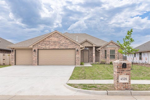 Photo of 4528 Adobe Court, Yukon, OK 73099 (MLS # 1196513)