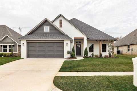 Photo of 3401 Slate River Drive, Yukon, OK 73099 (MLS # 1167403)