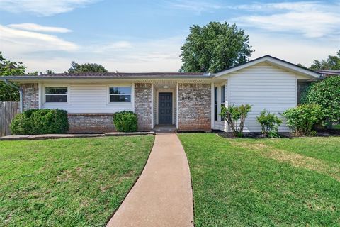 Photo of 517 NW 139th Street, Edmond, OK 73013 (MLS # 1233726)