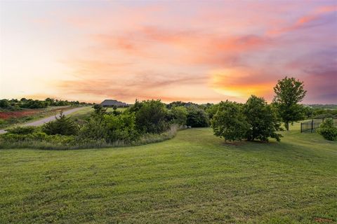 Photo of 5685 Auburn Drive, Norman, OK 73072 (MLS # 1229821)