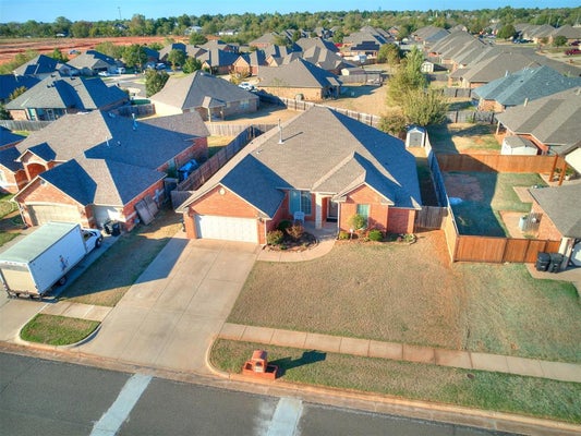 1301 NW 15TH ST, MOORE, OK 73170 - Image c8fbd1374e5c0da93e20471cf9291d3a/2300826303