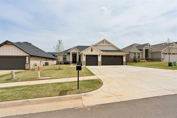 2232 LOS ANGELES AVE, EDMOND, OK 73034 - Image c96500da1df9df99d5eeaa1b3b32baf9/3834930743