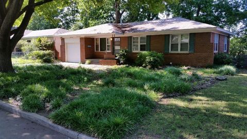 Photo of 511 Fleetwood Drive, Norman, OK 73072 (MLS # 1231528)