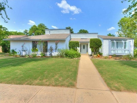 Photo of 4001 Bluestem Circle, Norman, OK 73072 (MLS # 1242196)