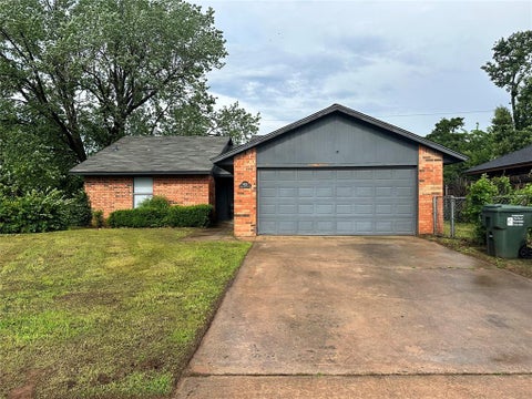 Photo of 3628 Peregrine Drive, Norman, OK 73072 (MLS # 1240634)
